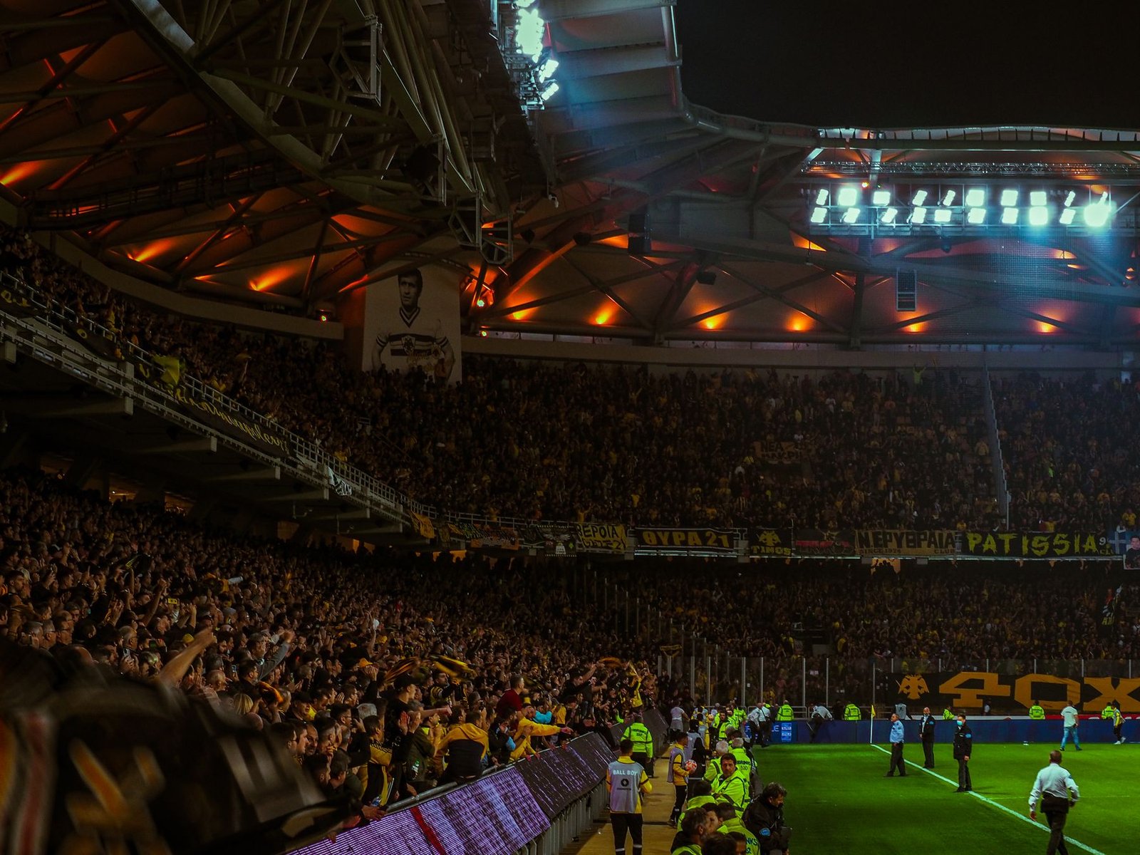 Des supporters derrière leur équipe